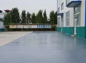 丽水彩色路面喷涂翻新的材料对冬季